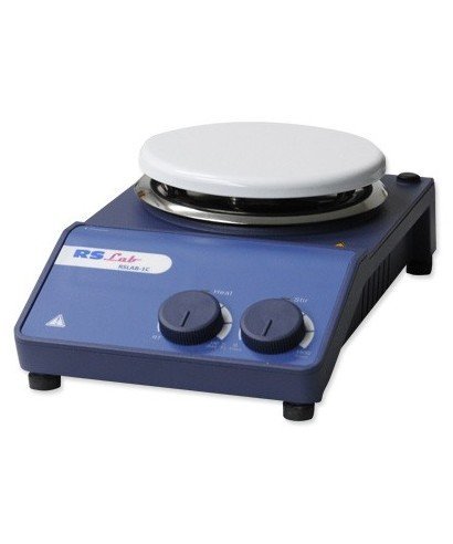 Agitador magnético analógico con calefacción, volumen máximo de 20 litros y velocidad regulable hasta 1500 rpm. Agitador magnético analógico con calefacción, volumen máximo de 20 litros y velocidad regulable hasta 1500 rpm.