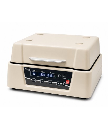 Digital orbital incubator shaker for microplates with speed, time and temperature control.