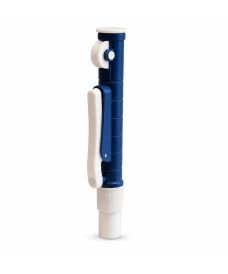 2 ml pipette filler, blue, with ergonomic control for one-handed operation.